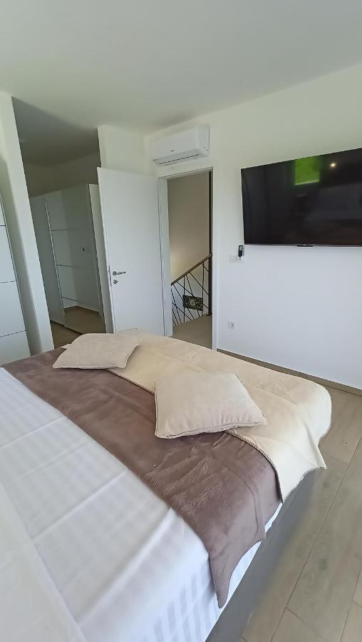 Villa Adriatic Sunrise 希贝尼克 外观 照片